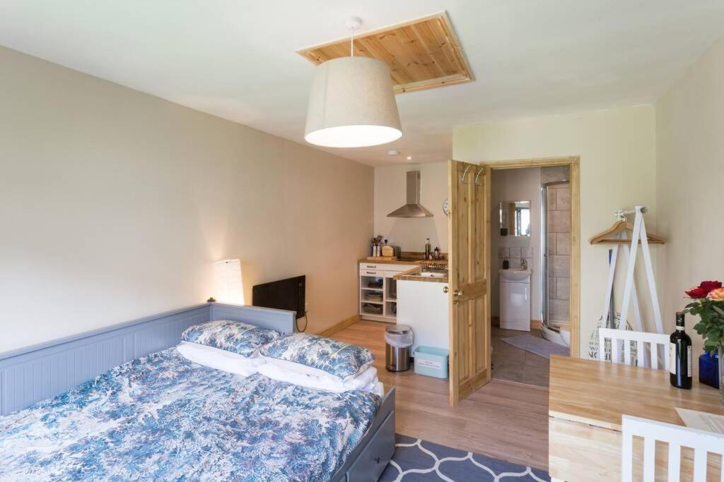 Apartment Little House Bristol